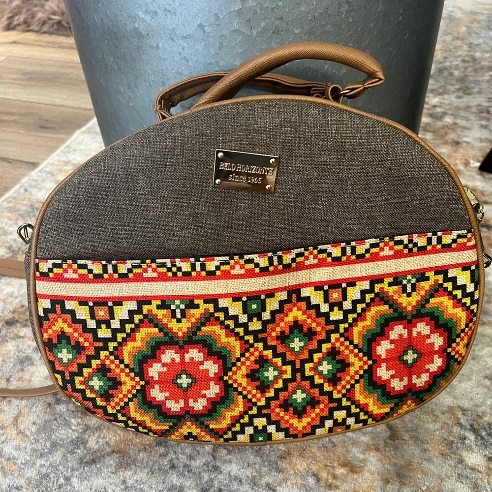 Belo Horizonte Since 1965 Embroidered Artisan Round Bag - Picture 2 of 11